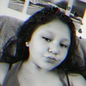 Meet your Posher, Chloe